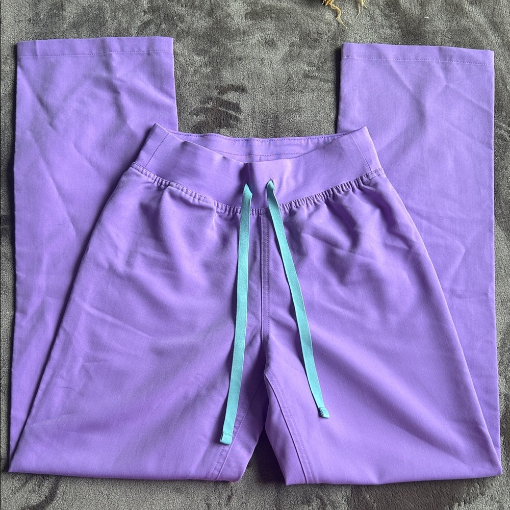 Figs high waisted Livingston basic scrub pants in Lavender Dew